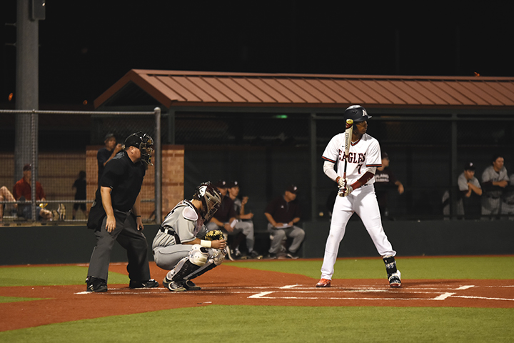 Allen defeats district rival Plano