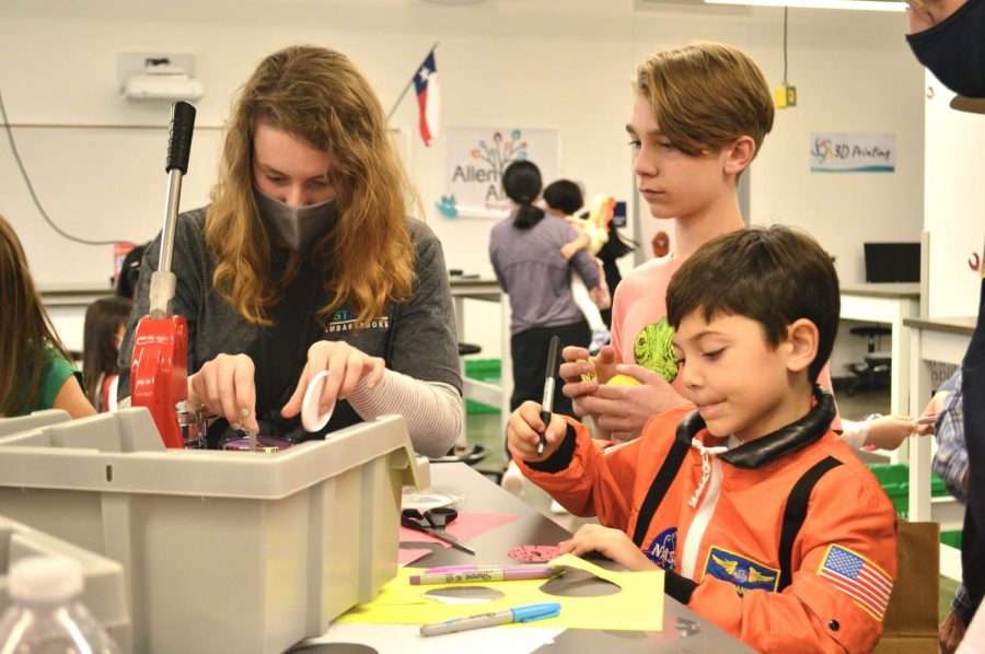 The STEAM center's makerspace was open to the public during the fall festival. Many kids enjoyed button-making with the help of the STEAM ambassadors.