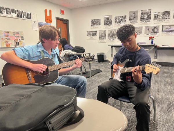 Sophmores Kenny Mixon and Mohammad Uzayer play guitar, Sept. 4,
2025. Photo provided by Jared Sibley
